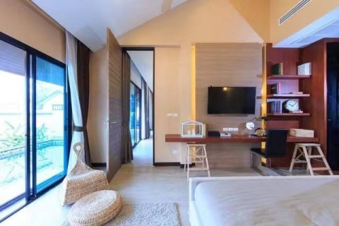 Chalet de 4 dormitorios en Pattaya, Tailandia № 123316 - foto 10