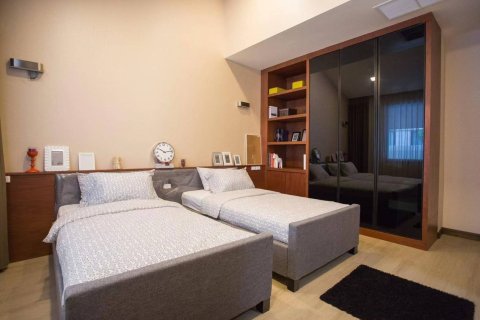 Chalet de 4 dormitorios en Pattaya, Tailandia № 123316 - foto 14