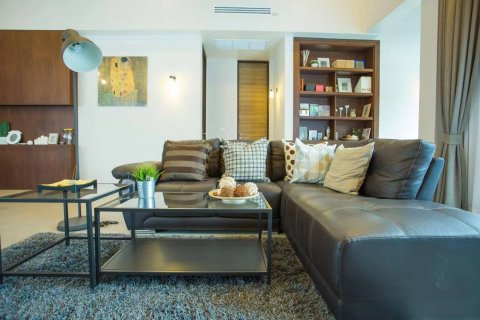 Chalet de 4 dormitorios en Pattaya, Tailandia № 123316 - foto 4
