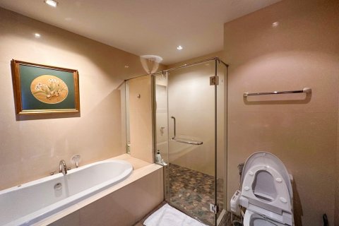 Condominio de 2 dormitorios en Bangkok, Tailandia № 104990 - foto 14
