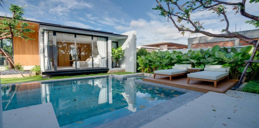 Chalet de 5 dormitorios en Grand Avenue, Phuket, Tailandia № 80531