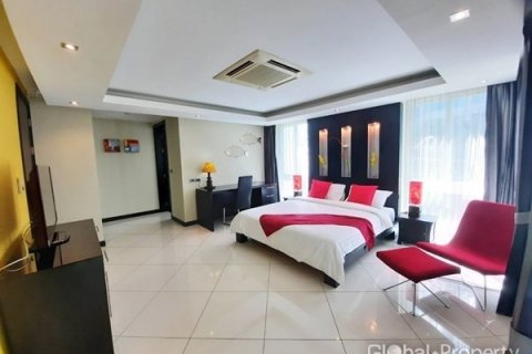 Casa de 5 dormitorios en Pattaya, Tailandia № 100752 - foto 19