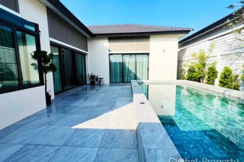 Casa de 3 dormitorios en Pattaya, Tailandia № 100750 - foto 5