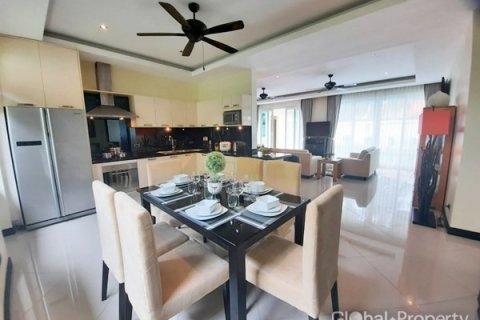 Haus in Pattaya, Thailand 4 Schlafzimmer № 100753 - Foto 6