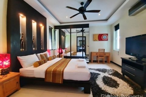 Haus in Pattaya, Thailand 4 Schlafzimmer № 100753 - Foto 8