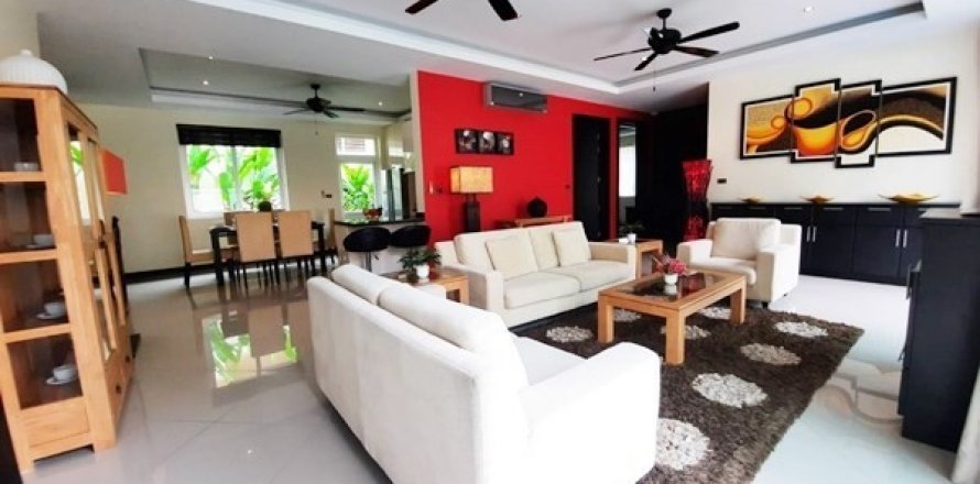 Haus in Pattaya, Thailand 4 Schlafzimmer № 100753