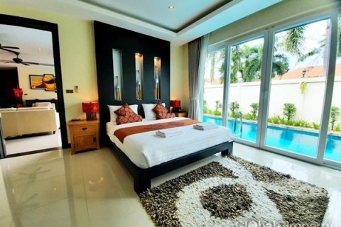 Haus in Pattaya, Thailand 4 Schlafzimmer № 100753 - Foto 2