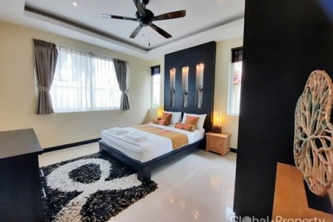 Haus in Pattaya, Thailand 4 Schlafzimmer № 100753 - Foto 12