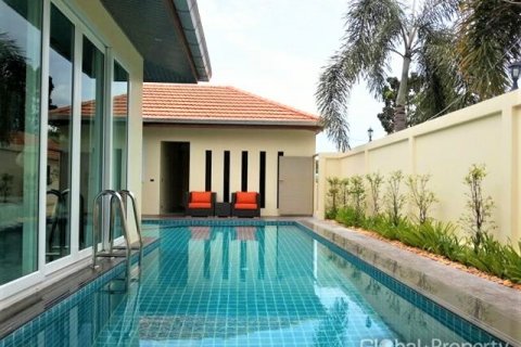 Haus in Pattaya, Thailand 4 Schlafzimmer № 100753 - Foto 17