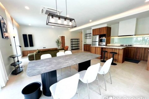 Casa de 3 dormitorios en Pattaya, Tailandia № 100751 - foto 7