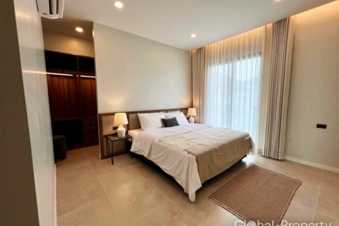 Casa de 3 dormitorios en Pattaya, Tailandia № 100751 - foto 16