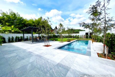 Casa de 3 dormitorios en Pattaya, Tailandia № 100751 - foto 3