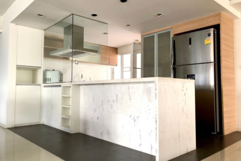 Condominio de 3 dormitorios en Watthana, Bangkok, Tailandia № 123656 - foto 6
