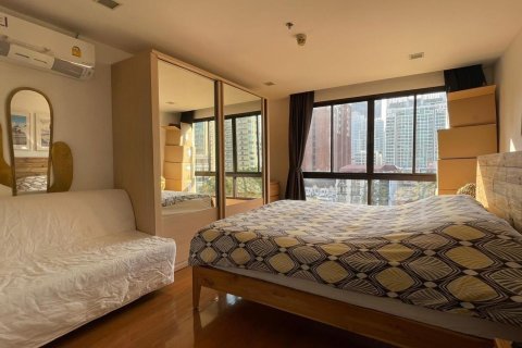 Condo in Watthana, Bangkok, Thailand, 3 bedrooms  № 123650 - photo 5