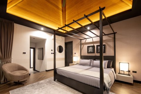 Chalet de 4 dormitorios en Rawai, Tailandia № 71635 - foto 12