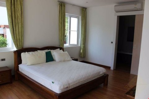 Casa de 5 dormitorios en Pattaya, Tailandia № 75975 - foto 22