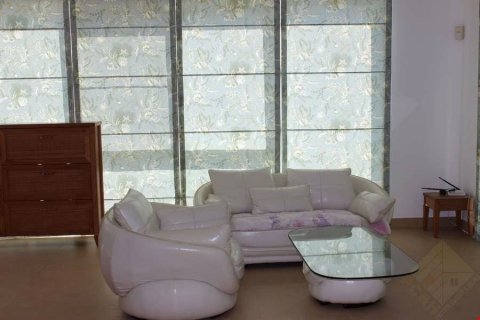Casa de 5 dormitorios en Pattaya, Tailandia № 75975 - foto 13