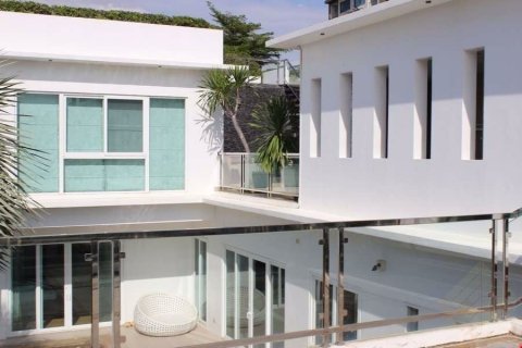 Casa de 5 dormitorios en Pattaya, Tailandia № 75975 - foto 8