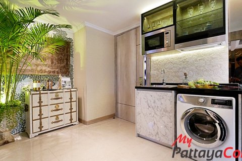Condominio de 1 dormitorio en Bang Lamung, Tailandia № 123530 - foto 3