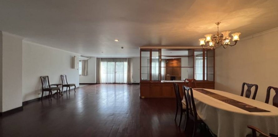Condominio de 4 dormitorios en Bangkok, Tailandia № 132768