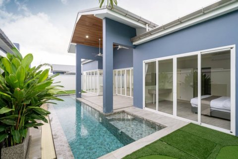 Chalet de 3 dormitorios en Phuket, Tailandia № 132771 - foto 2