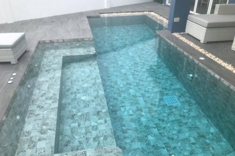 Chalet de 3 dormitorios en Phuket, Tailandia № 132770 - foto 5