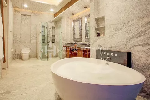 Casa de 5 dormitorios en Phang Nga, Tailandia № 130958 - foto 15