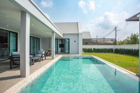 Casa de 4 dormitorios en Hua Hin, Tailandia № 125108 - foto 6