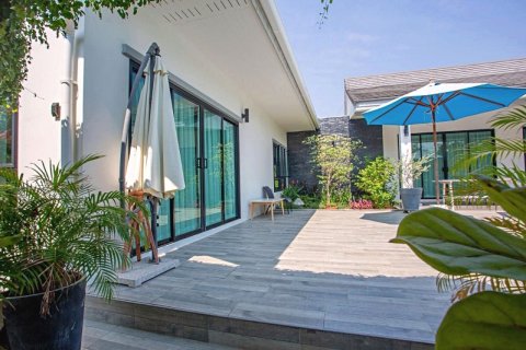 Casa de 3 dormitorios en Hua Hin, Tailandia № 125107 - foto 14