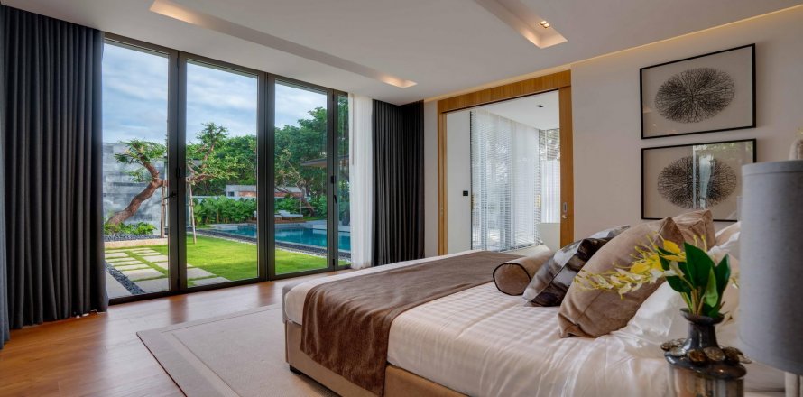 Chalet de 4 dormitorios en Grand Avenue, Phuket, Tailandia № 80530