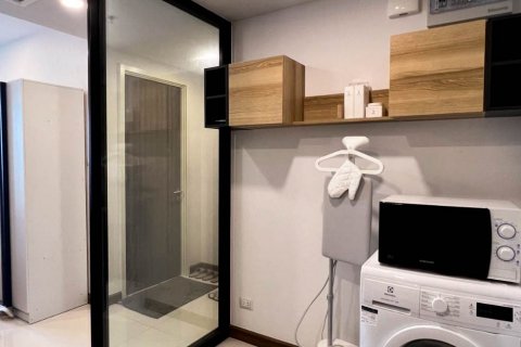 Condominio de 1 dormitorio en Khlong San, Bangkok, Tailandia № 132266 - foto 4