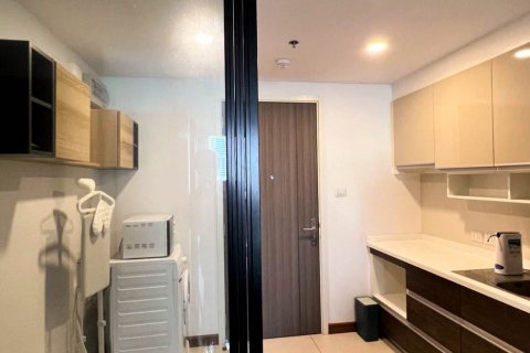 Condominio de 1 dormitorio en Khlong San, Bangkok, Tailandia № 132266 - foto 19