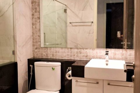 Condominio de 1 dormitorio en Khlong San, Bangkok, Tailandia № 132266 - foto 10