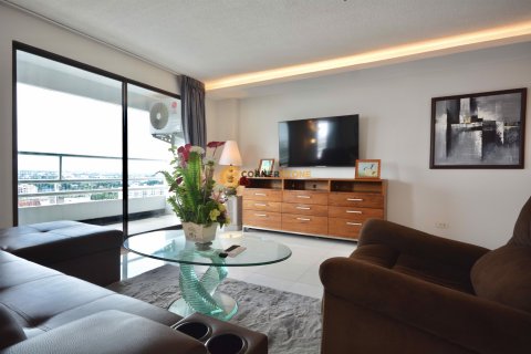 Estudio en el condominio en Jomtien Beach, Pattaya, Tailandia № 132164 - foto 2