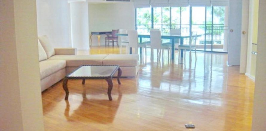 คอนโดมิเนียมในคลองเตย, กรุงเทพฯ, ประเทศไทย, 3 ห้องนอน № 132264