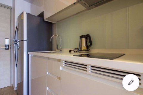 Condominio de 1 dormitorio en Watthana, Bangkok, Tailandia № 76088 - foto 3