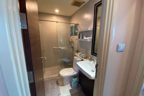 Condo à Khlong San, Bangkok, Thaïlande, 3 chambres № 76093 - photo 19