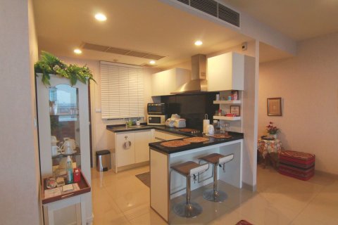 Condo à Khlong San, Bangkok, Thaïlande, 3 chambres № 76093 - photo 8