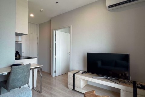Condominio de 1 dormitorio en Huai Khwang, Bangkok, Tailandia № 76092 - foto 2