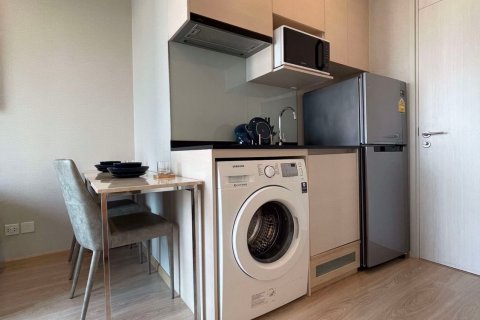 Condominio de 1 dormitorio en Huai Khwang, Bangkok, Tailandia № 76092 - foto 4