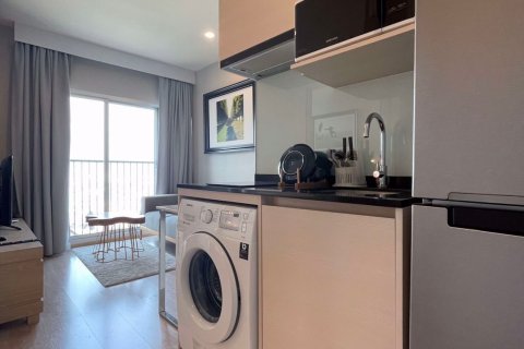 Condominio de 1 dormitorio en Huai Khwang, Bangkok, Tailandia № 76092 - foto 3