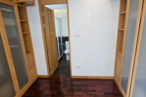 อพาร์ตเมนต์ในสาทร, กรุงเทพฯ, ประเทศไทย 3 ห้องนอน № 123680 - รูปถ่าย 25