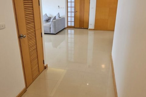 อพาร์ตเมนต์ในสาทร, กรุงเทพฯ, ประเทศไทย 3 ห้องนอน № 123680 - รูปถ่าย 17