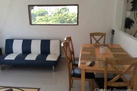Casa de 5 dormitorios en Pattaya, Tailandia № 132368 - foto 13