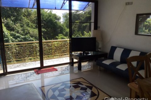 Casa de 5 dormitorios en Pattaya, Tailandia № 132368 - foto 10