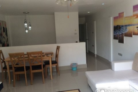 Casa de 5 dormitorios en Pattaya, Tailandia № 132368 - foto 14