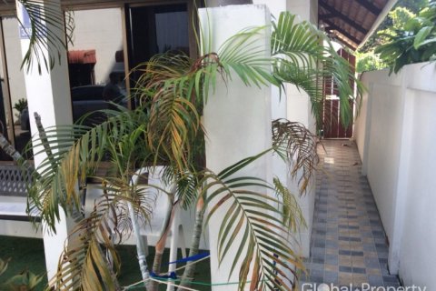 Casa de 5 dormitorios en Pattaya, Tailandia № 132368 - foto 18