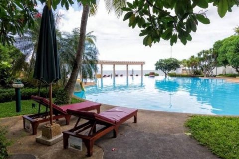 Condominio de 3 dormitorios en Hua Hin, Tailandia № 125577 - foto 2