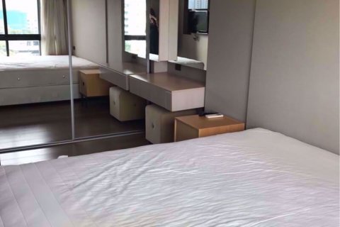 Condominio de 1 dormitorio en Watthana, Bangkok, Tailandia № 77068 - foto 8