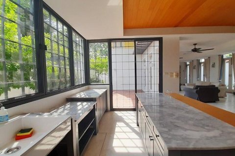 Casa de 4 dormitorios en Hua Hin, Tailandia № 125267 - foto 11
